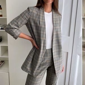 Aritzia BABATON power check blazer